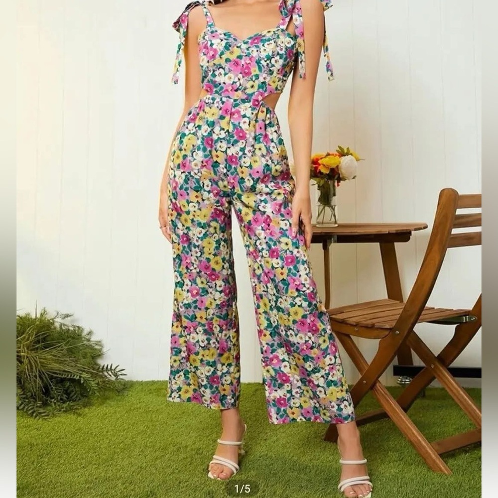 Floral Wide Leg Jumpsuit With side Cutouts Size XS